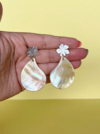 Thumbnail for The Adriana (Conch Shell)